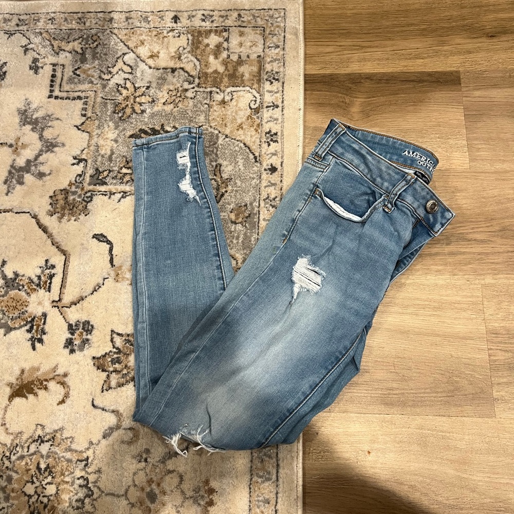 like new american eagle distressed jeggings